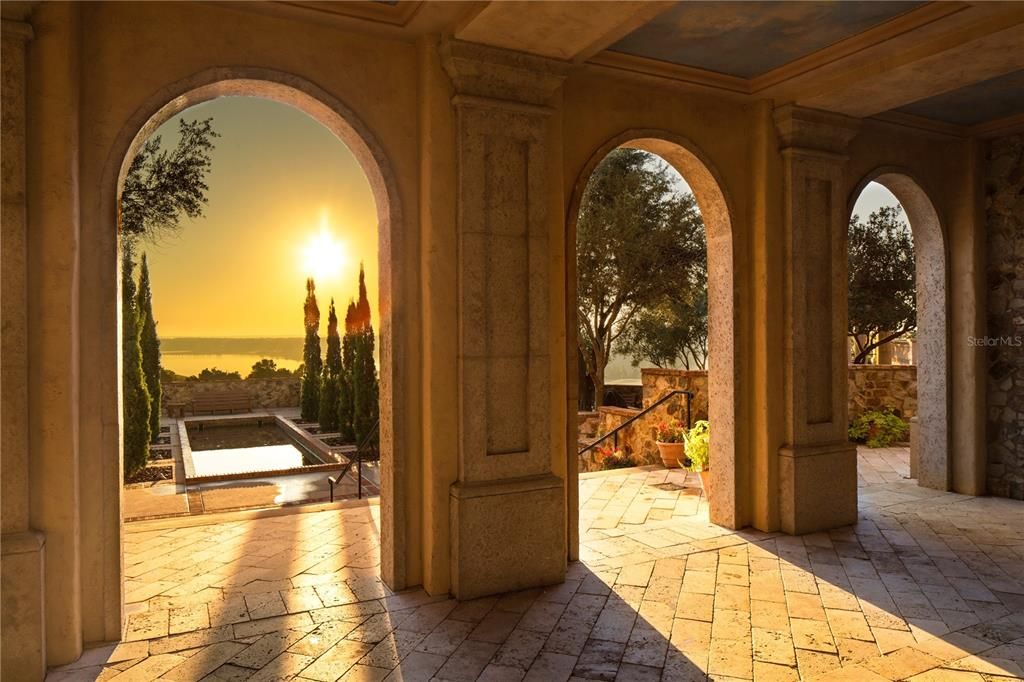 En Venta: $3,995,000 (5 camas, 4 baños, 5060 Pies cuadrados)