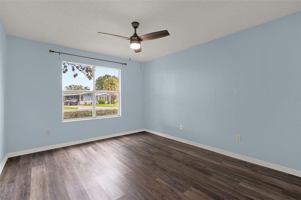 For Sale: $310,000 (3 beds, 2 baths, 1392 Square Feet)