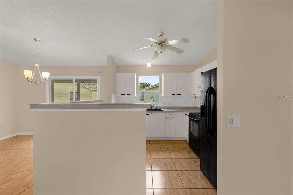 For Sale: $310,000 (3 beds, 2 baths, 1392 Square Feet)