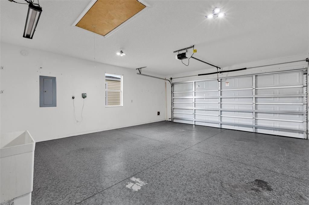 For Sale: $310,000 (3 beds, 2 baths, 1392 Square Feet)