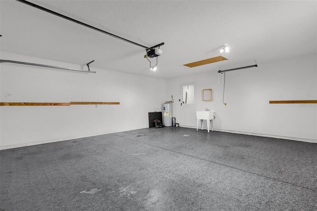 For Sale: $310,000 (3 beds, 2 baths, 1392 Square Feet)