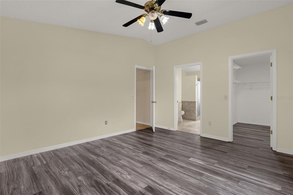 For Sale: $310,000 (3 beds, 2 baths, 1392 Square Feet)