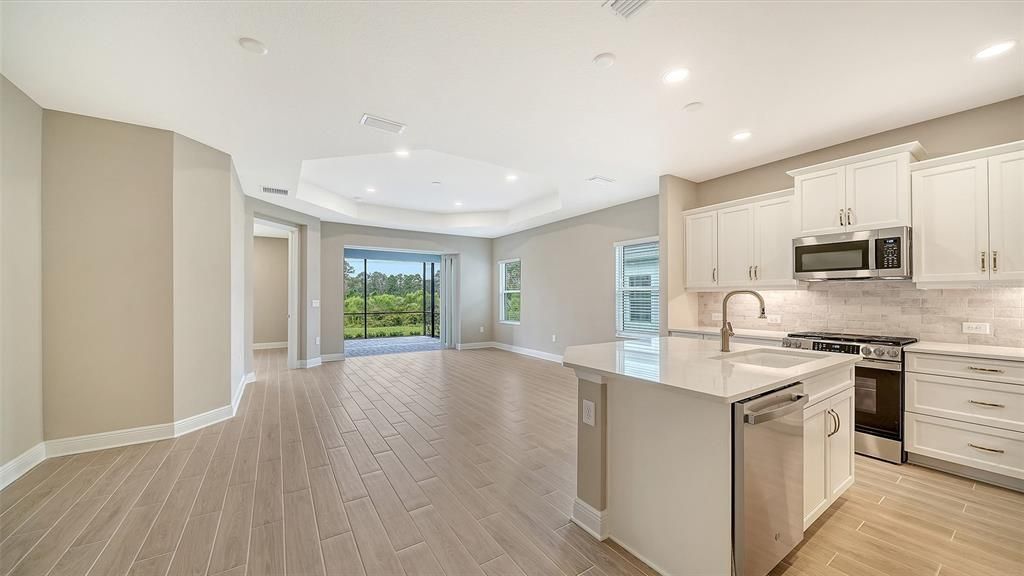 For Sale: $414,990 (2 beds, 2 baths, 1530 Square Feet)