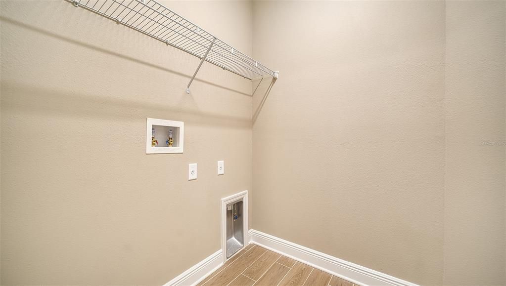 For Sale: $414,990 (2 beds, 2 baths, 1530 Square Feet)