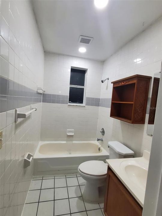For Rent: $1,490 (2 beds, 1 baths, 782 Square Feet)