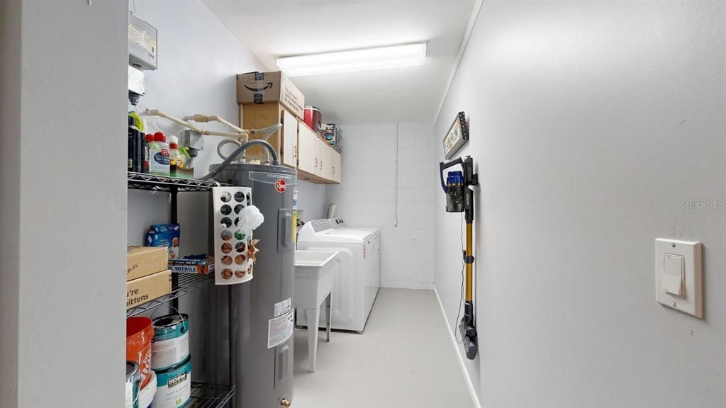 For Sale: $669,900 (3 beds, 2 baths, 2052 Square Feet)