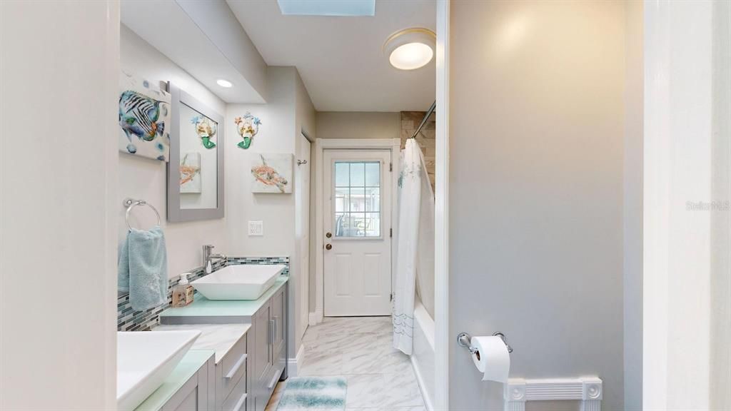 For Sale: $669,900 (3 beds, 2 baths, 2052 Square Feet)
