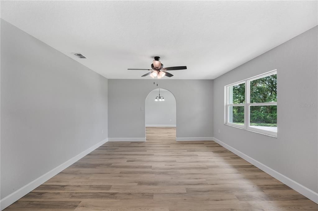 En Venta: $499,950 (3 camas, 2 baños, 2291 Pies cuadrados)