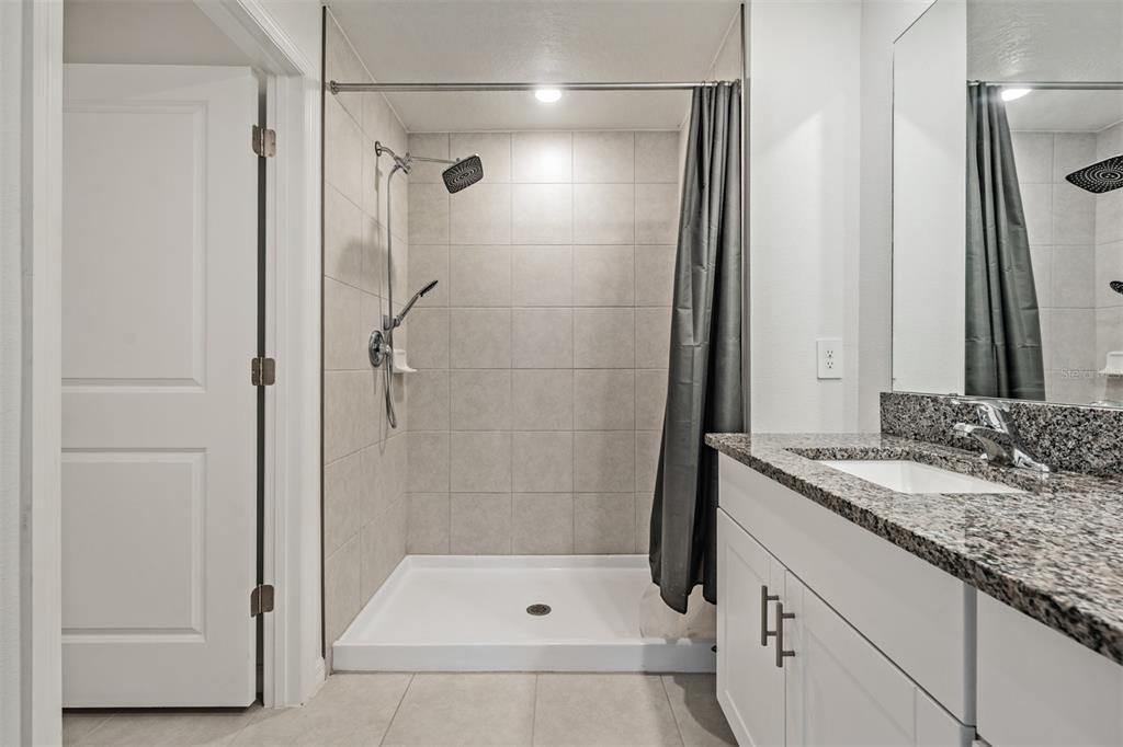For Rent: $3,300 (4 beds, 3 baths, 2077 Square Feet)