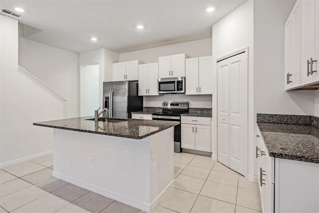 For Rent: $3,300 (4 beds, 3 baths, 2077 Square Feet)