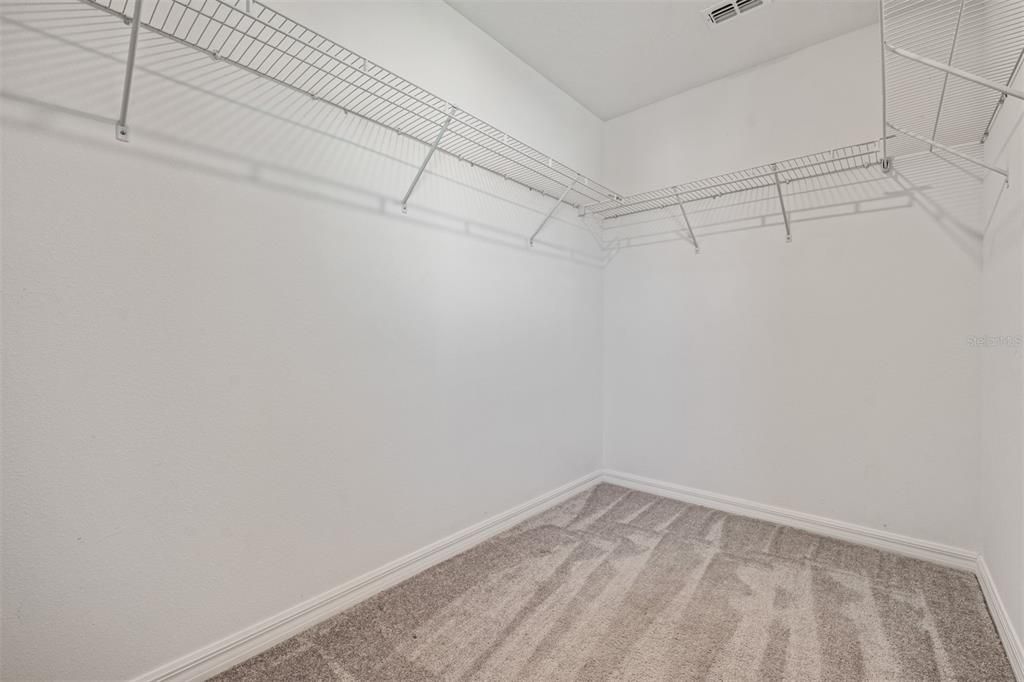For Rent: $3,300 (4 beds, 3 baths, 2077 Square Feet)