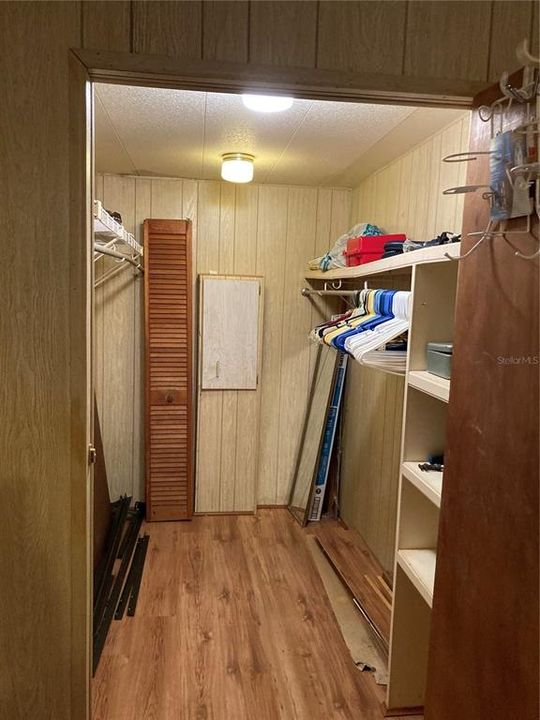 На продажу: $87,900 (2 спален, 2 ванн, 1152 Квадратных фут)