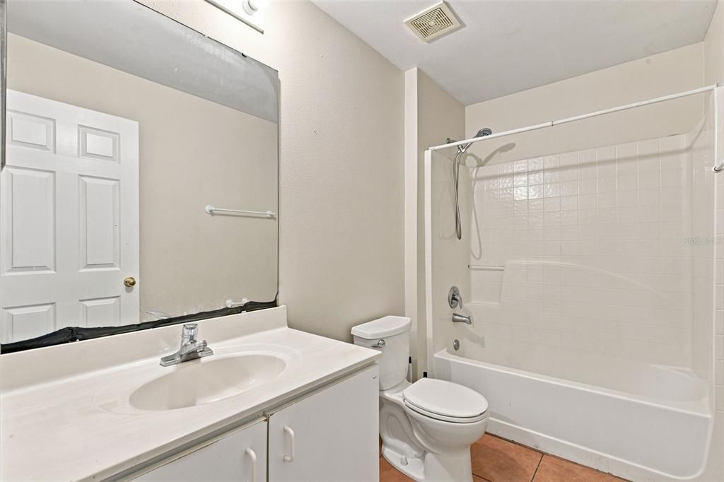Active With Contract: $289,999 (3 beds, 2 baths, 2215 Square Feet)
