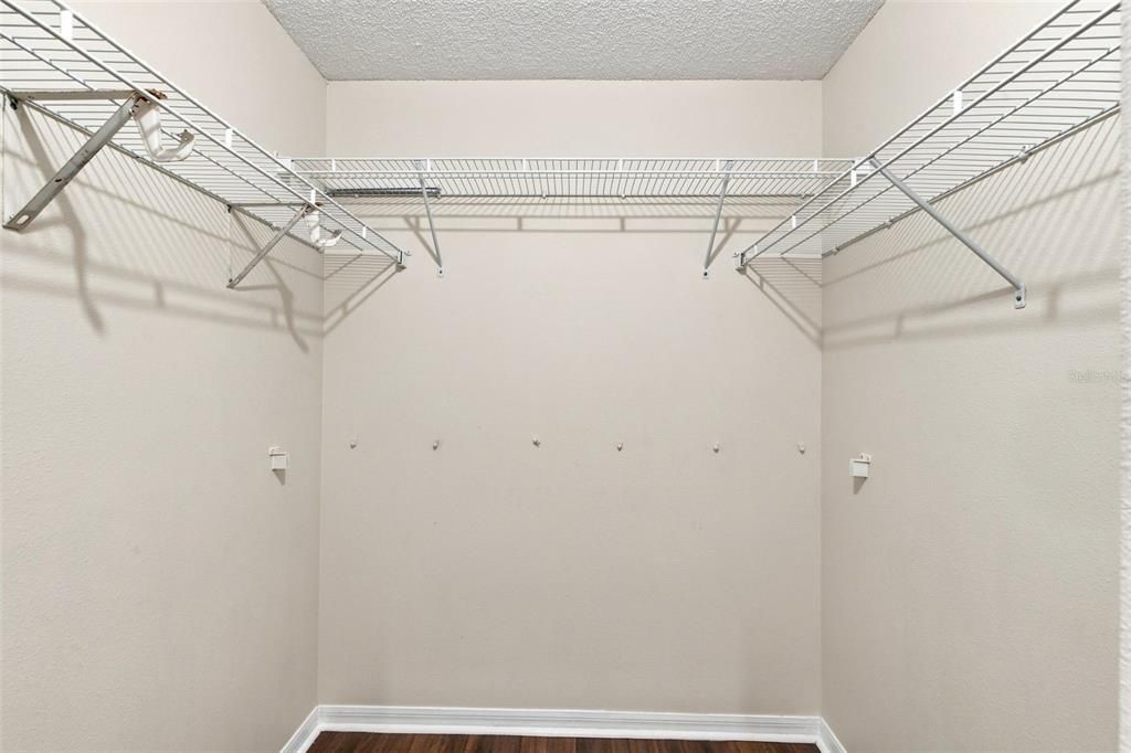 Active With Contract: $289,999 (3 beds, 2 baths, 2215 Square Feet)