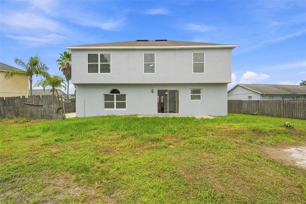 Active With Contract: $289,999 (3 beds, 2 baths, 2215 Square Feet)