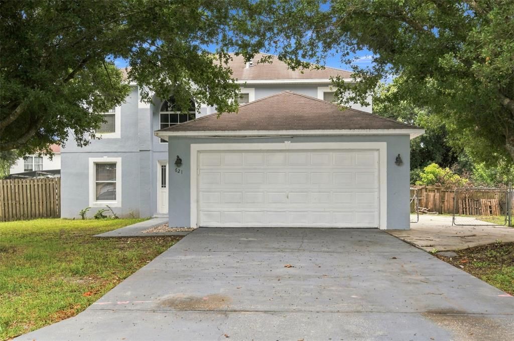 Active With Contract: $289,999 (3 beds, 2 baths, 2215 Square Feet)