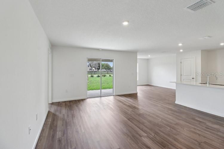 For Sale: $338,990 (3 beds, 2 baths, 1808 Square Feet)