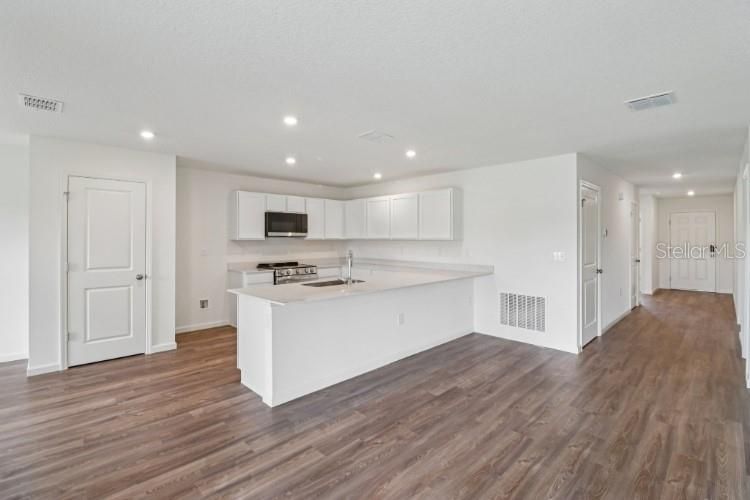 For Sale: $338,990 (3 beds, 2 baths, 1808 Square Feet)