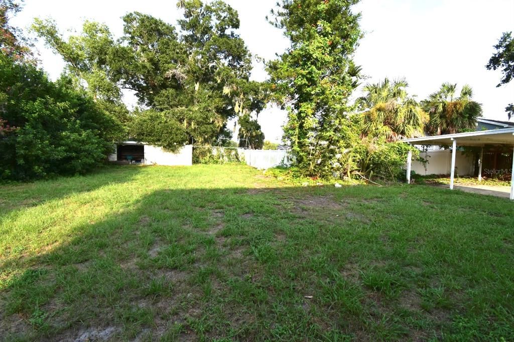 For Sale: $299,900 (5 beds, 4 baths, 2572 Square Feet)