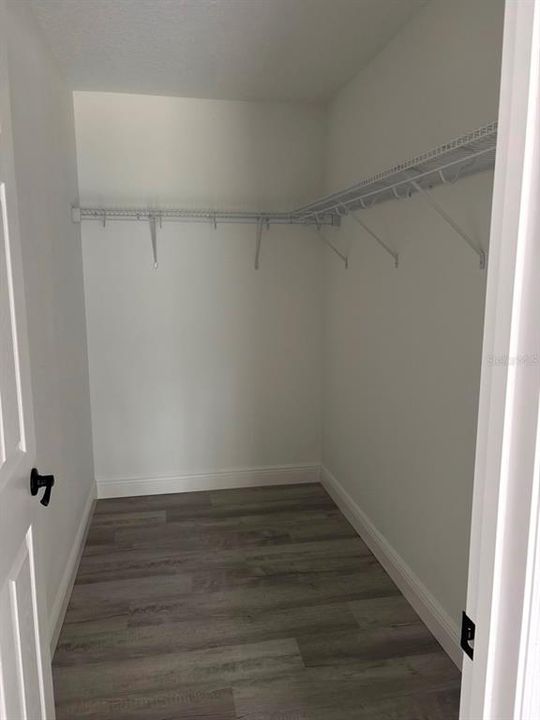Active With Contract: $239,900 (3 beds, 2 baths, 1405 Square Feet)