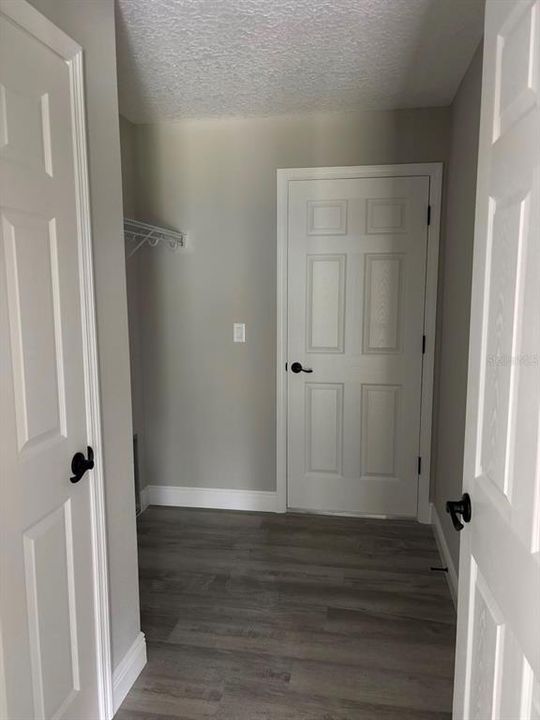 Active With Contract: $239,900 (3 beds, 2 baths, 1405 Square Feet)