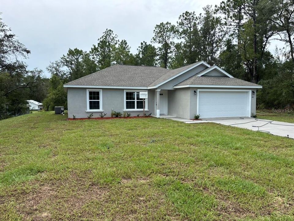 Active With Contract: $239,900 (3 beds, 2 baths, 1405 Square Feet)