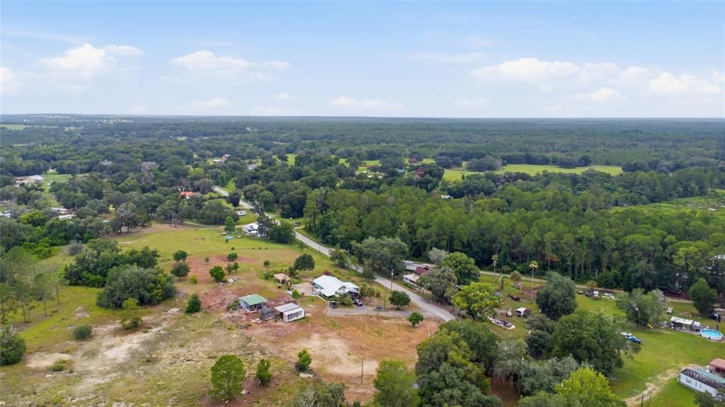 На продажу: $399,000 (4 спален, 2 ванн, 1824 Квадратных фут)