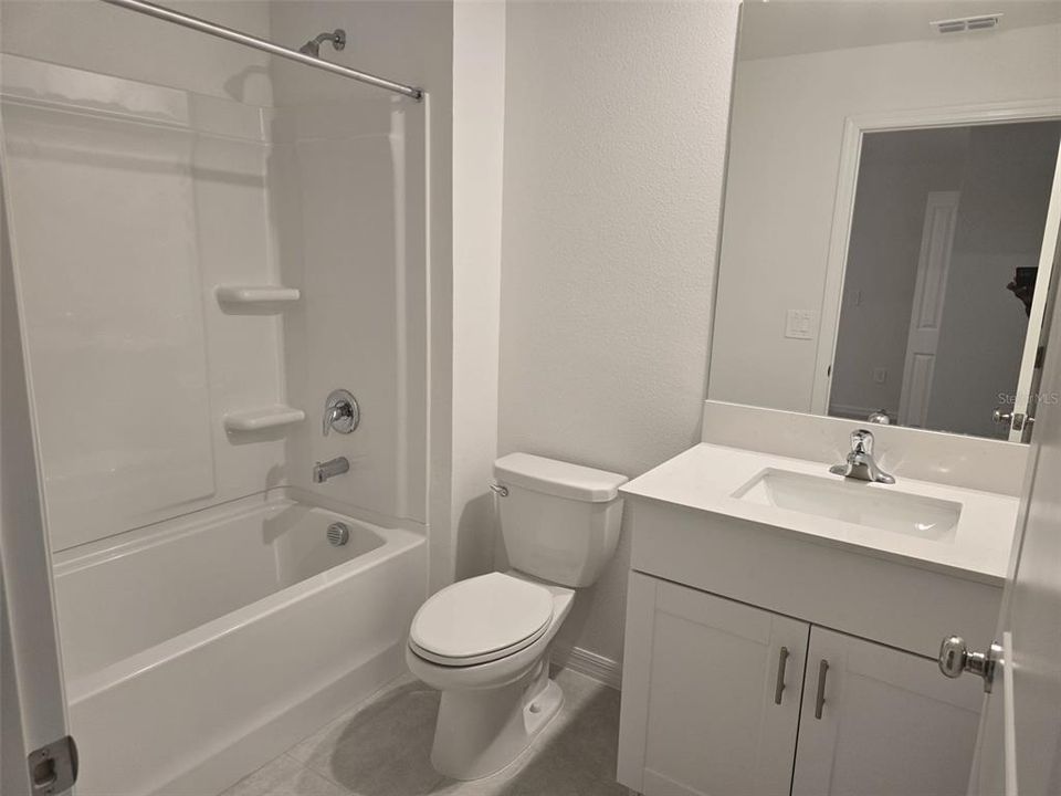 For Rent: $2,100 (3 beds, 2 baths, 1666 Square Feet)