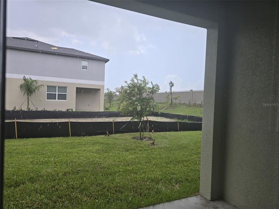 For Rent: $2,100 (3 beds, 2 baths, 1666 Square Feet)