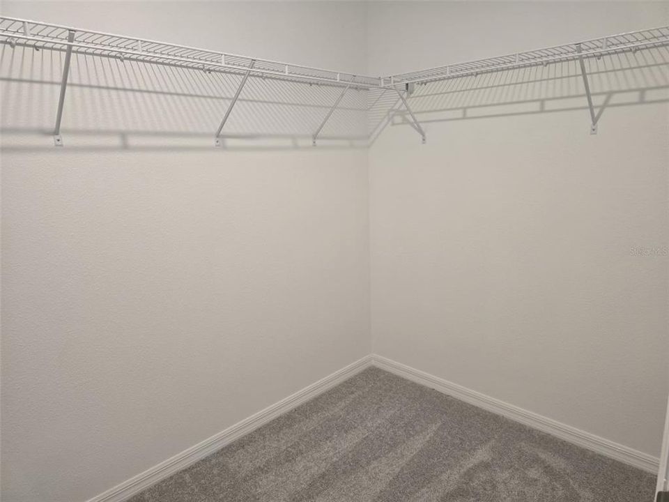 For Rent: $2,100 (3 beds, 2 baths, 1666 Square Feet)