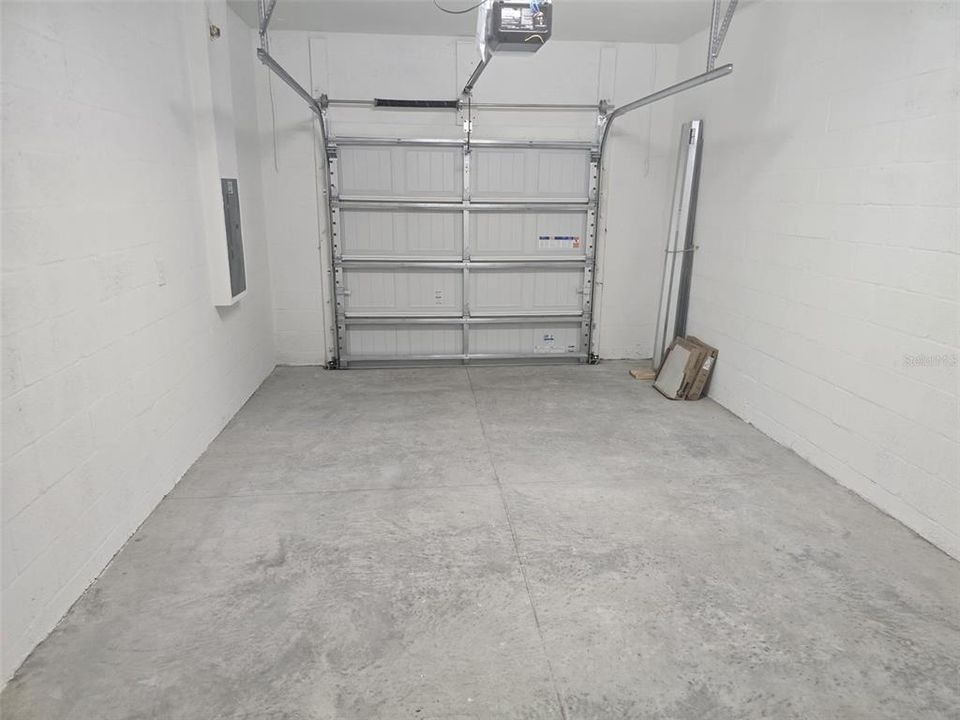 For Rent: $2,100 (3 beds, 2 baths, 1666 Square Feet)