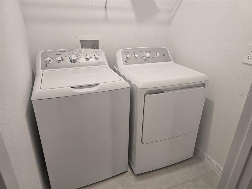 For Rent: $2,100 (3 beds, 2 baths, 1666 Square Feet)
