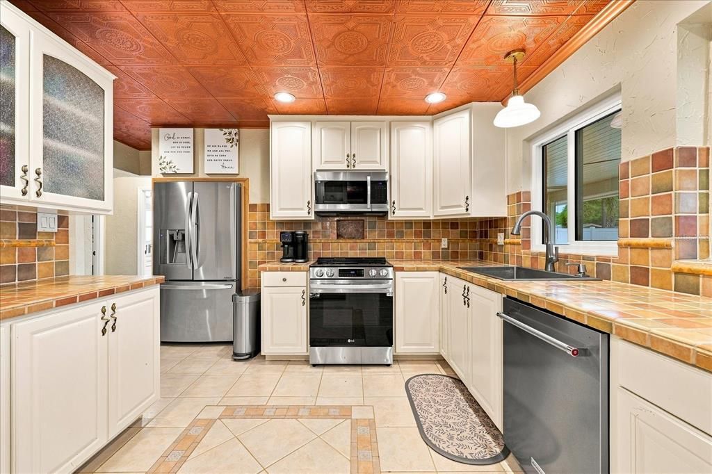 For Sale: $614,900 (3 beds, 2 baths, 1800 Square Feet)