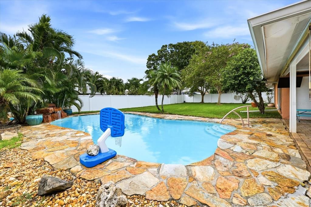 For Sale: $614,900 (3 beds, 2 baths, 1800 Square Feet)