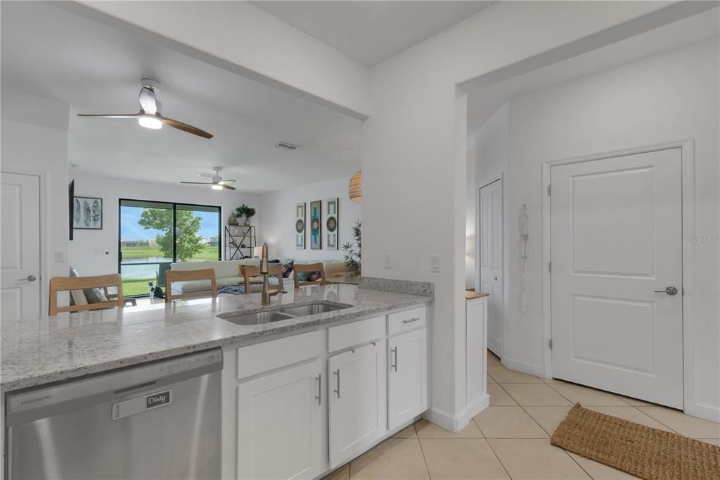 For Rent: $3,000 (3 beds, 2 baths, 1925 Square Feet)