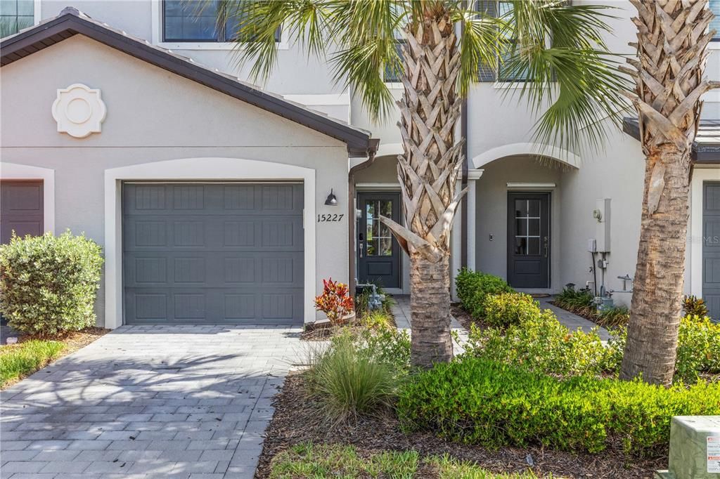 For Rent: $3,000 (3 beds, 2 baths, 1925 Square Feet)
