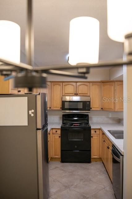 For Rent: $1,975 (2 beds, 2 baths, 1124 Square Feet)