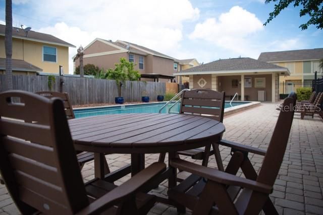 For Rent: $1,975 (2 beds, 2 baths, 1124 Square Feet)