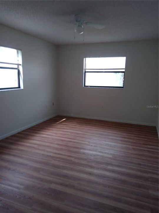 For Rent: $2,000 (3 beds, 2 baths, 1948 Square Feet)