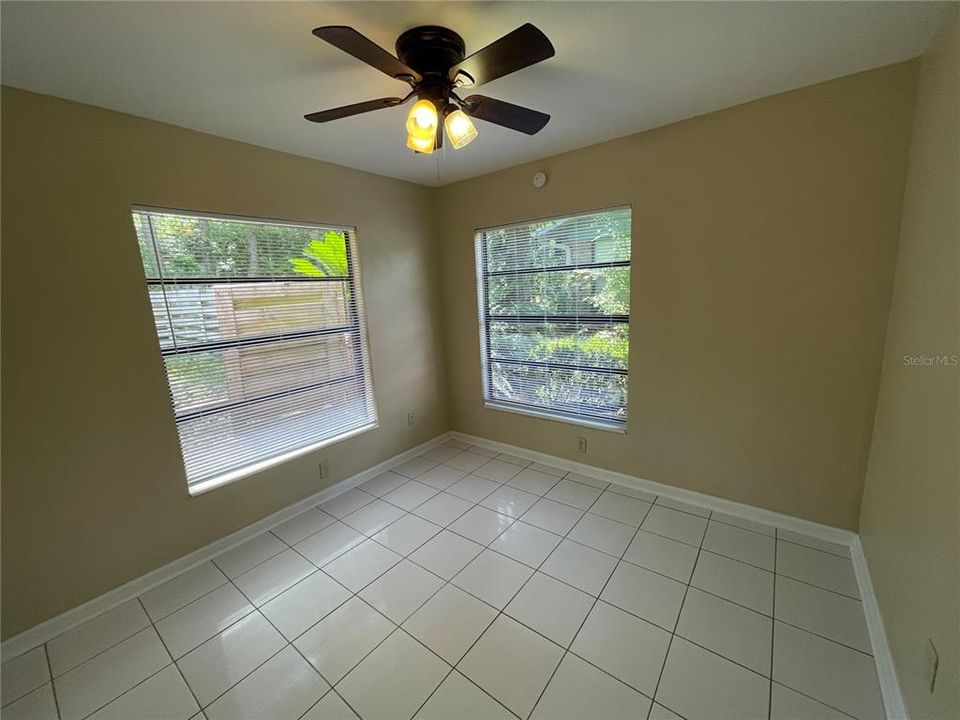 For Rent: $1,325 (2 beds, 2 baths, 890 Square Feet)
