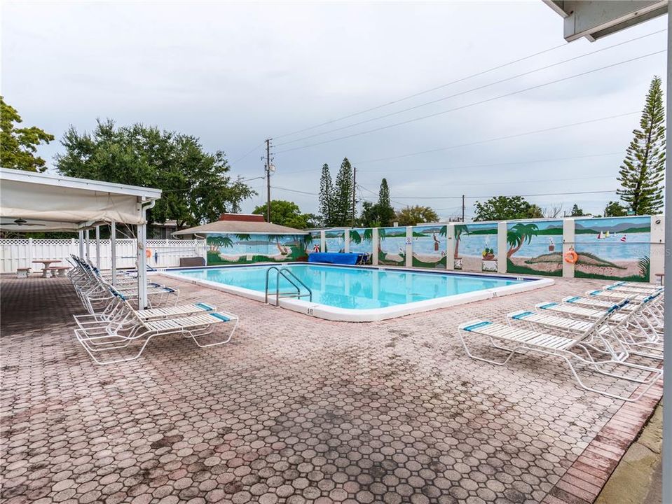 For Sale: $119,000 (1 beds, 1 baths, 576 Square Feet)