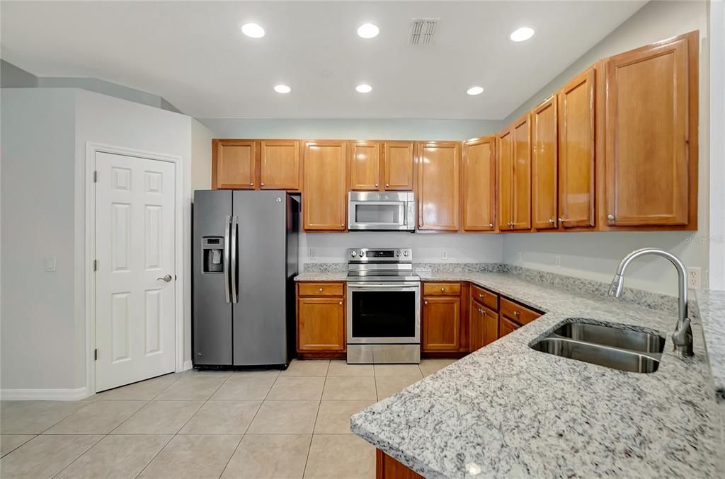 Active With Contract: $389,000 (4 beds, 3 baths, 2157 Square Feet)