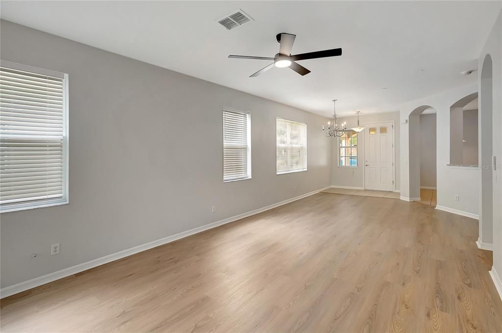 Active With Contract: $389,000 (4 beds, 3 baths, 2157 Square Feet)