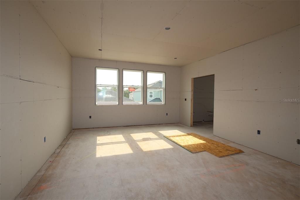 For Sale: $679,990 (5 beds, 4 baths, 3556 Square Feet)