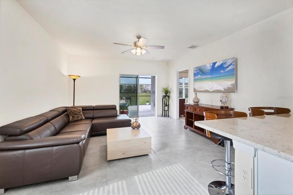 For Rent: $2,700 (3 beds, 2 baths, 1561 Square Feet)