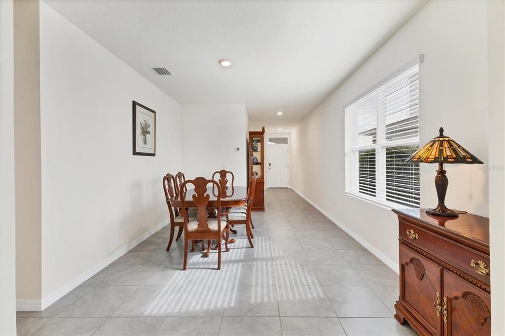 For Rent: $2,700 (3 beds, 2 baths, 1561 Square Feet)