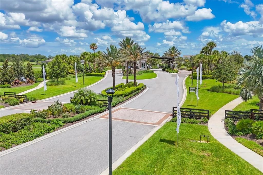 For Rent: $2,700 (3 beds, 2 baths, 1561 Square Feet)