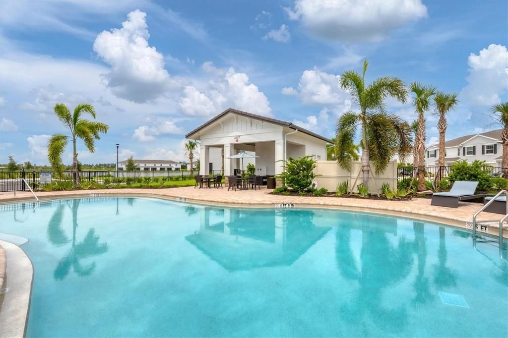 For Rent: $2,700 (3 beds, 2 baths, 1561 Square Feet)