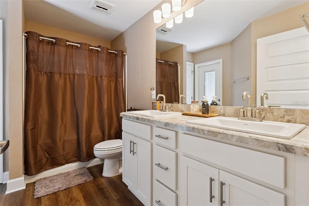 For Sale: $414,990 (4 beds, 2 baths, 2326 Square Feet)
