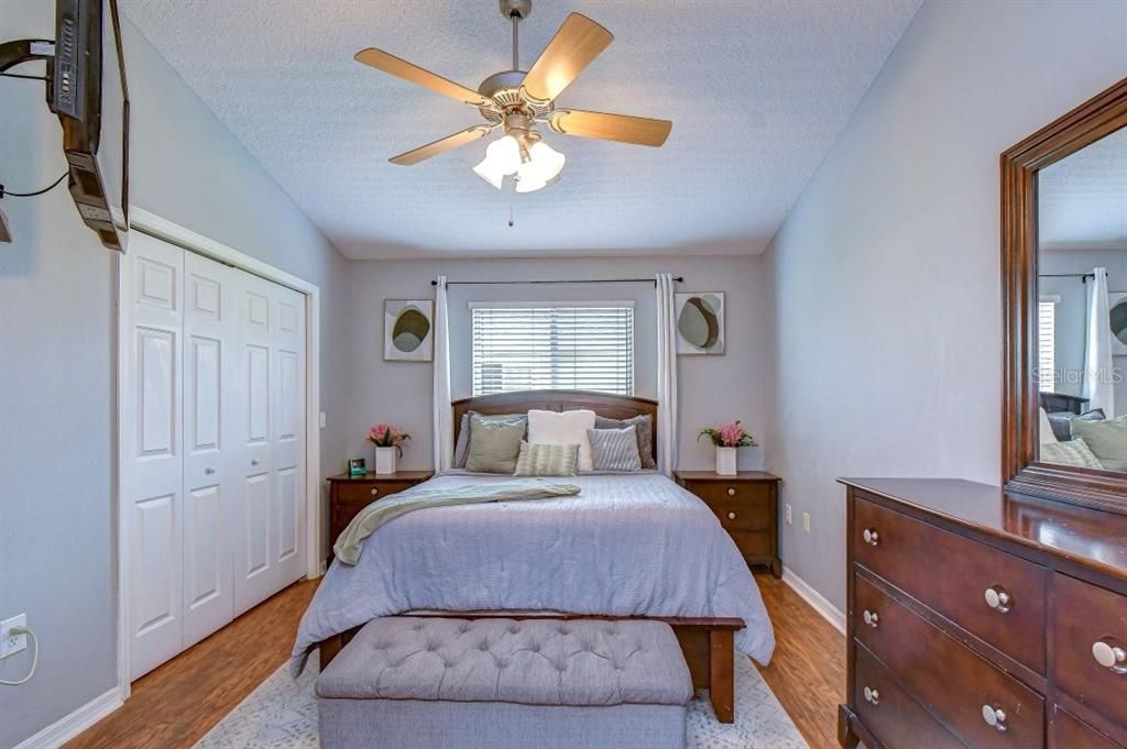 For Sale: $224,900 (2 beds, 2 baths, 1008 Square Feet)